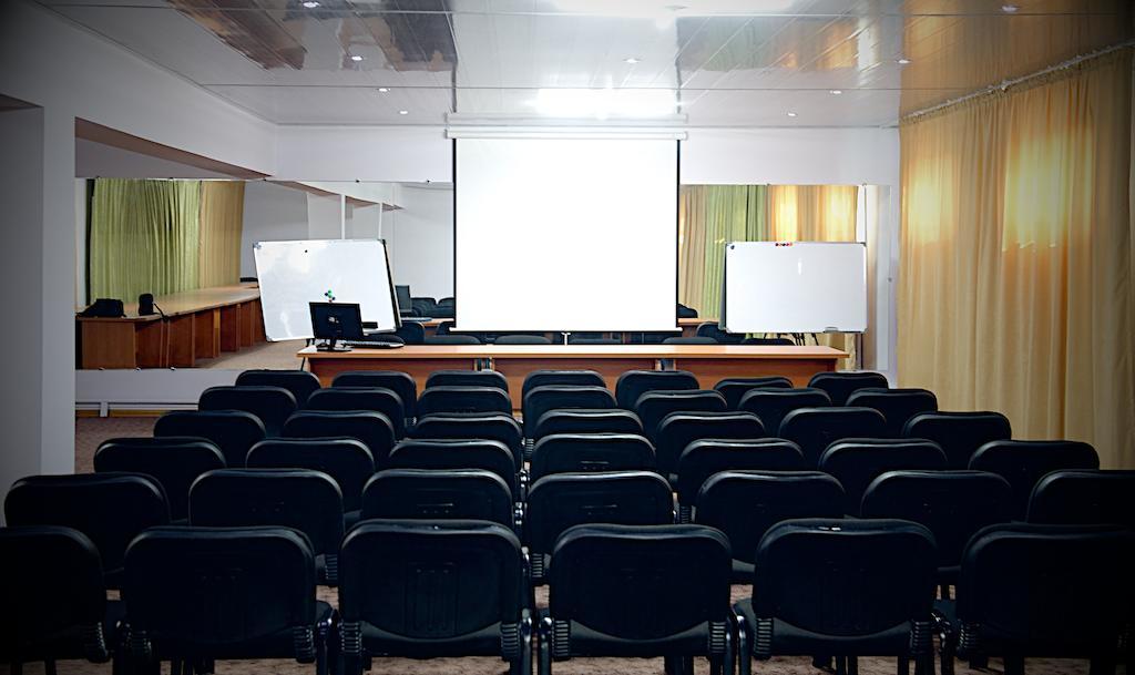 Voyage Hotel Bishkek Ngoại thất bức ảnh