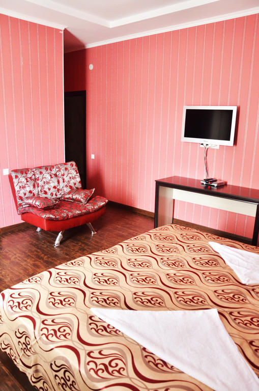 Voyage Hotel Bishkek Phòng bức ảnh