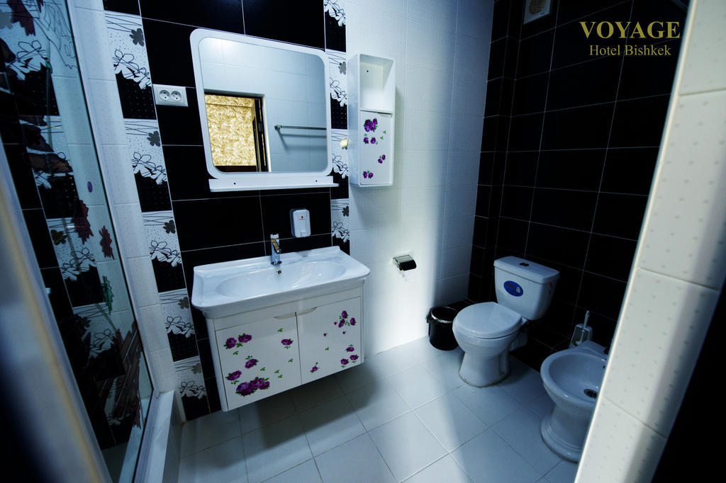 Voyage Hotel Bishkek Ngoại thất bức ảnh