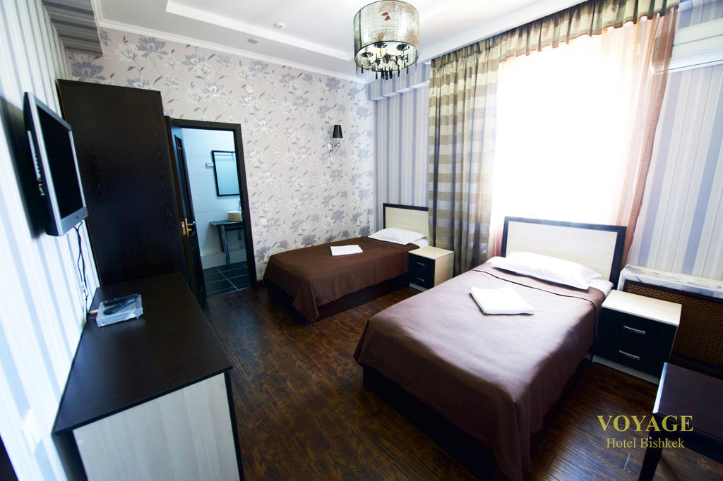 Voyage Hotel Bishkek Phòng bức ảnh