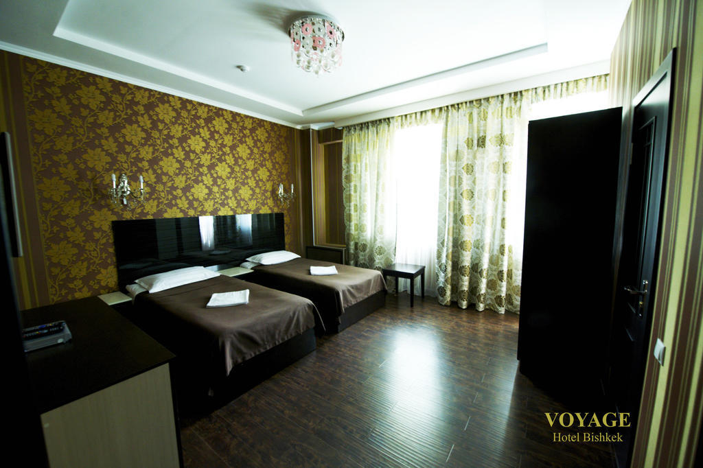 Voyage Hotel Bishkek Phòng bức ảnh