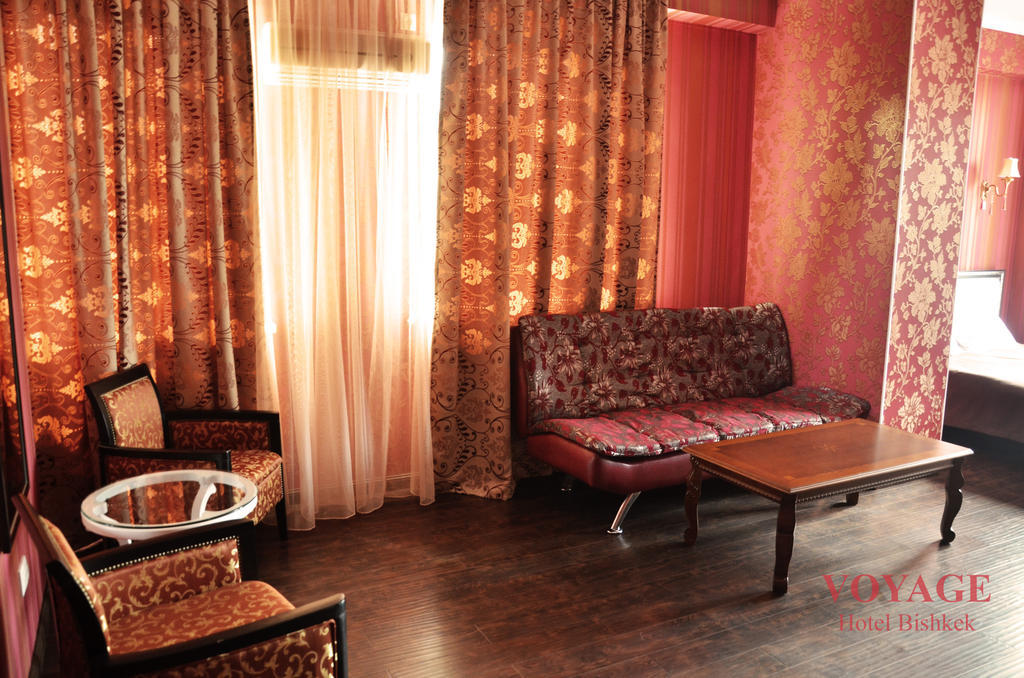Voyage Hotel Bishkek Phòng bức ảnh