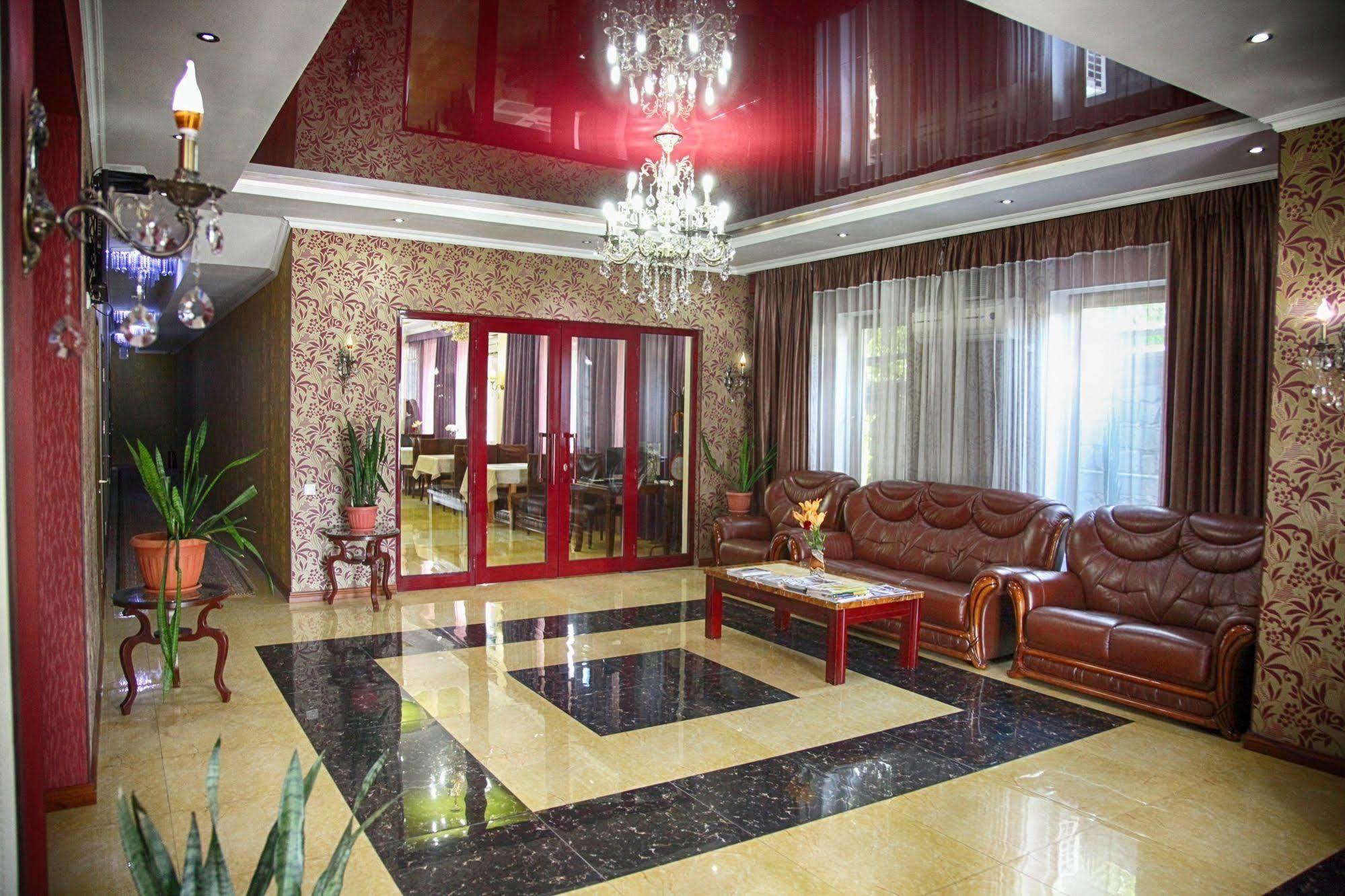 Voyage Hotel Bishkek Ngoại thất bức ảnh