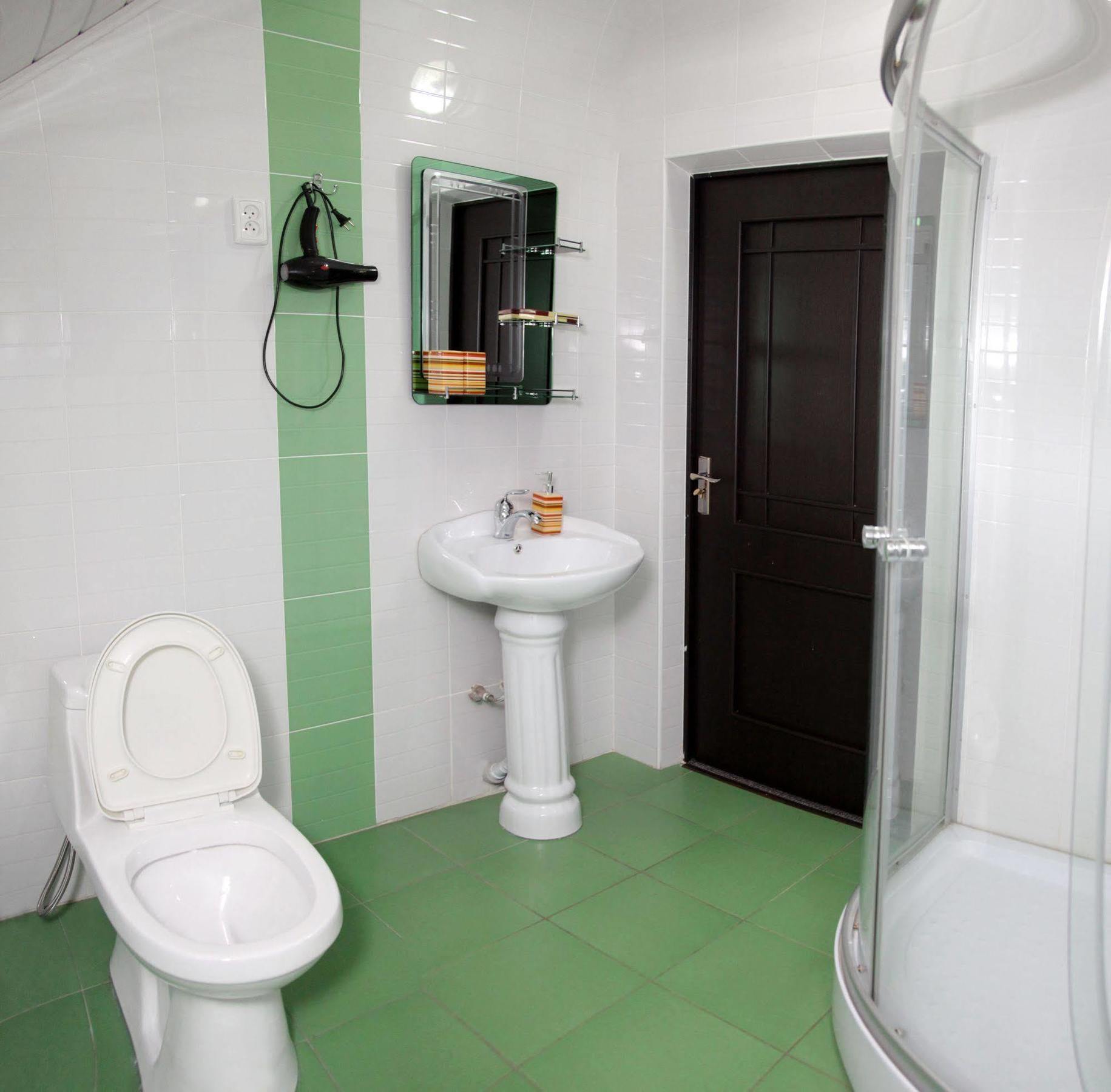 Voyage Hotel Bishkek Ngoại thất bức ảnh