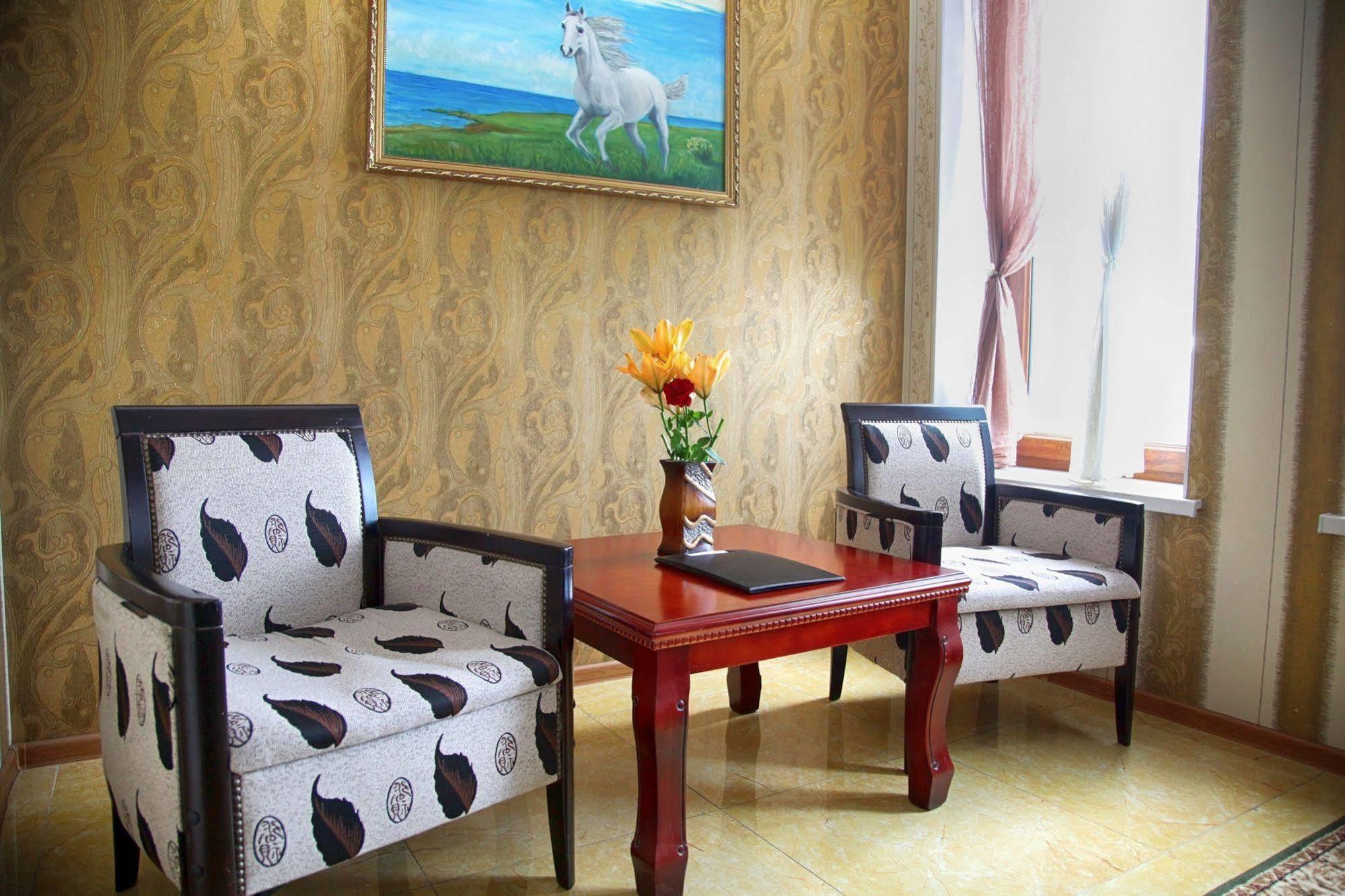 Voyage Hotel Bishkek Ngoại thất bức ảnh